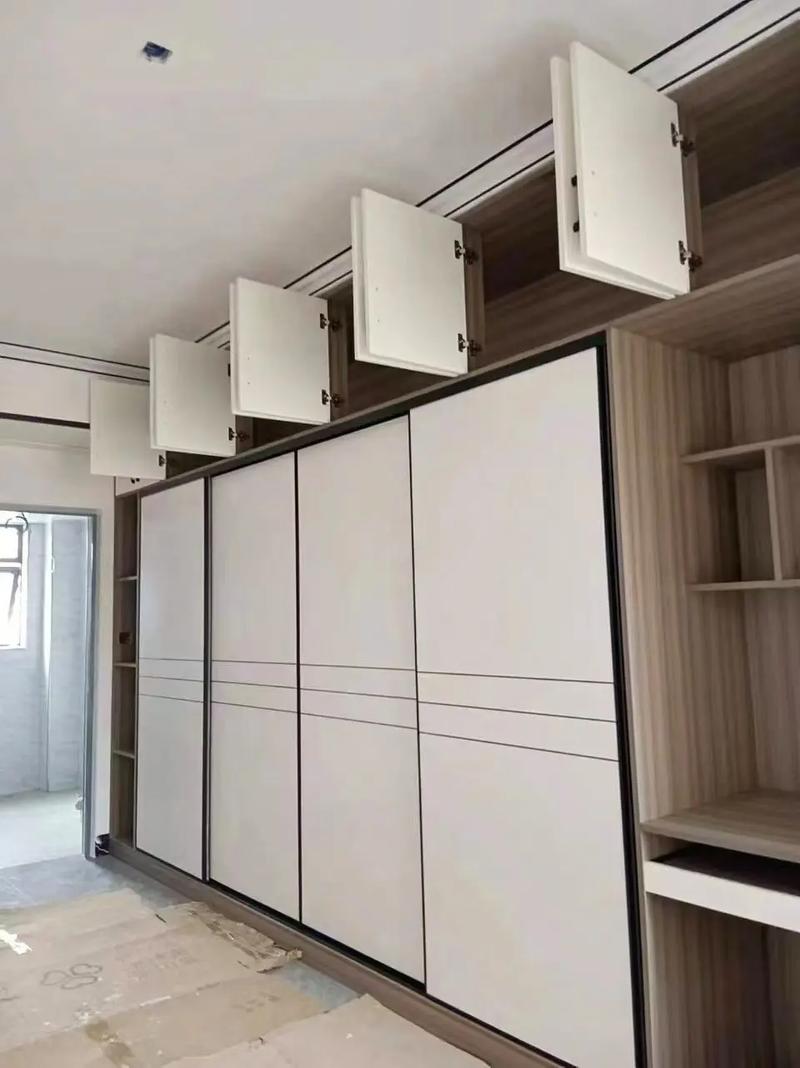 新異彩移門推拉門衣柜定制全屋南寧家具工廠